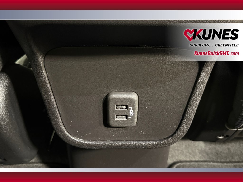 Used 2024 GMC Terrain SLE w/ Driver Convenience Package FWD image 36