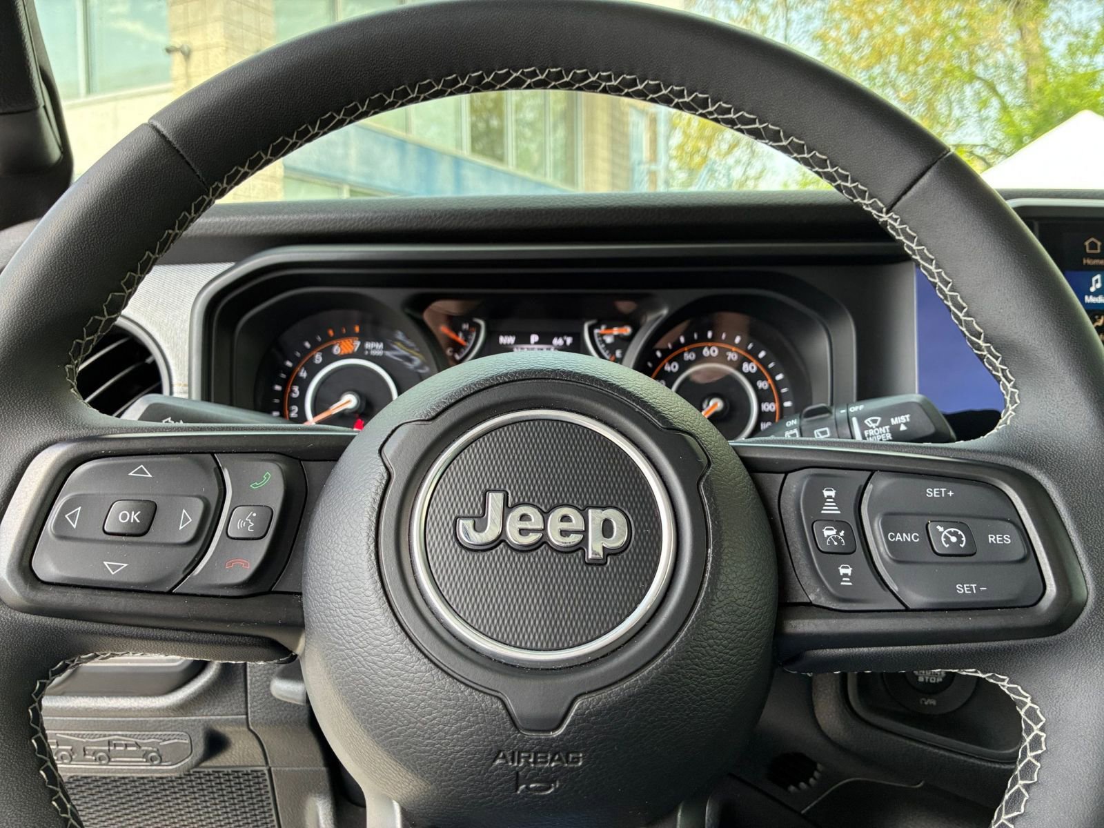 Used 2025 Jeep Wrangler Sport S image 27