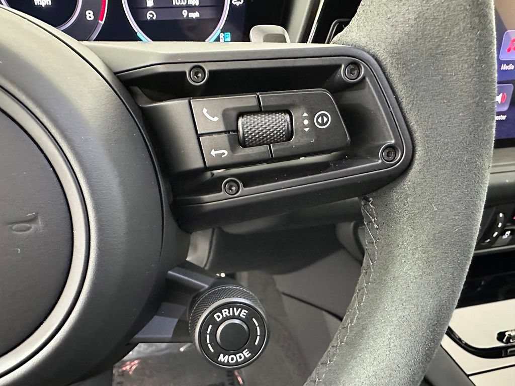 Certified 2026 Porsche Cayenne GTS AWD/4WD image 26