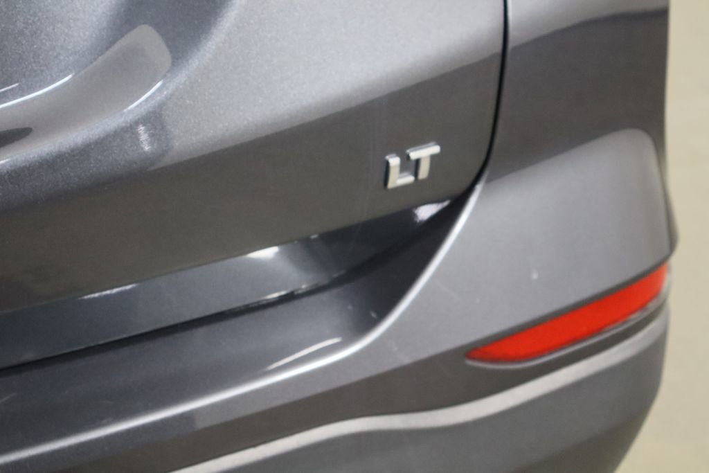 Used 2023 Chevrolet Equinox LT image 39
