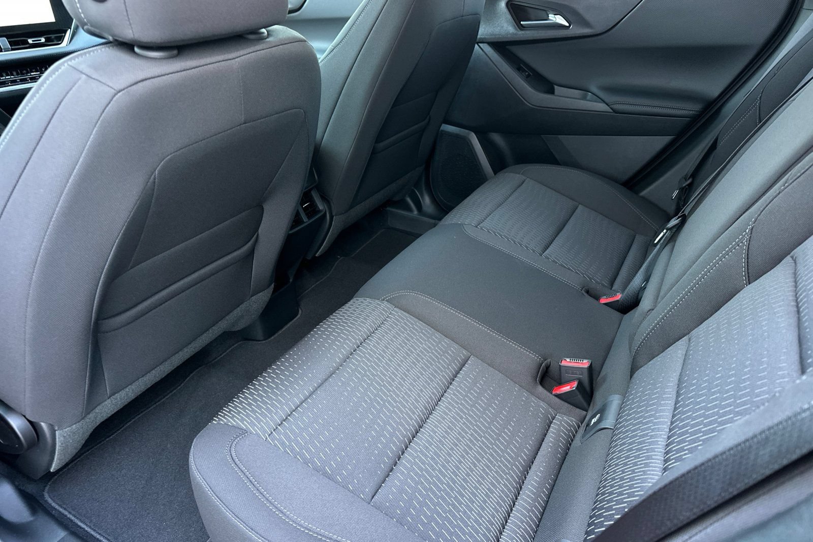 New 2026 Chevrolet Equinox LT w/ Safety and Technology Package FWD image 12