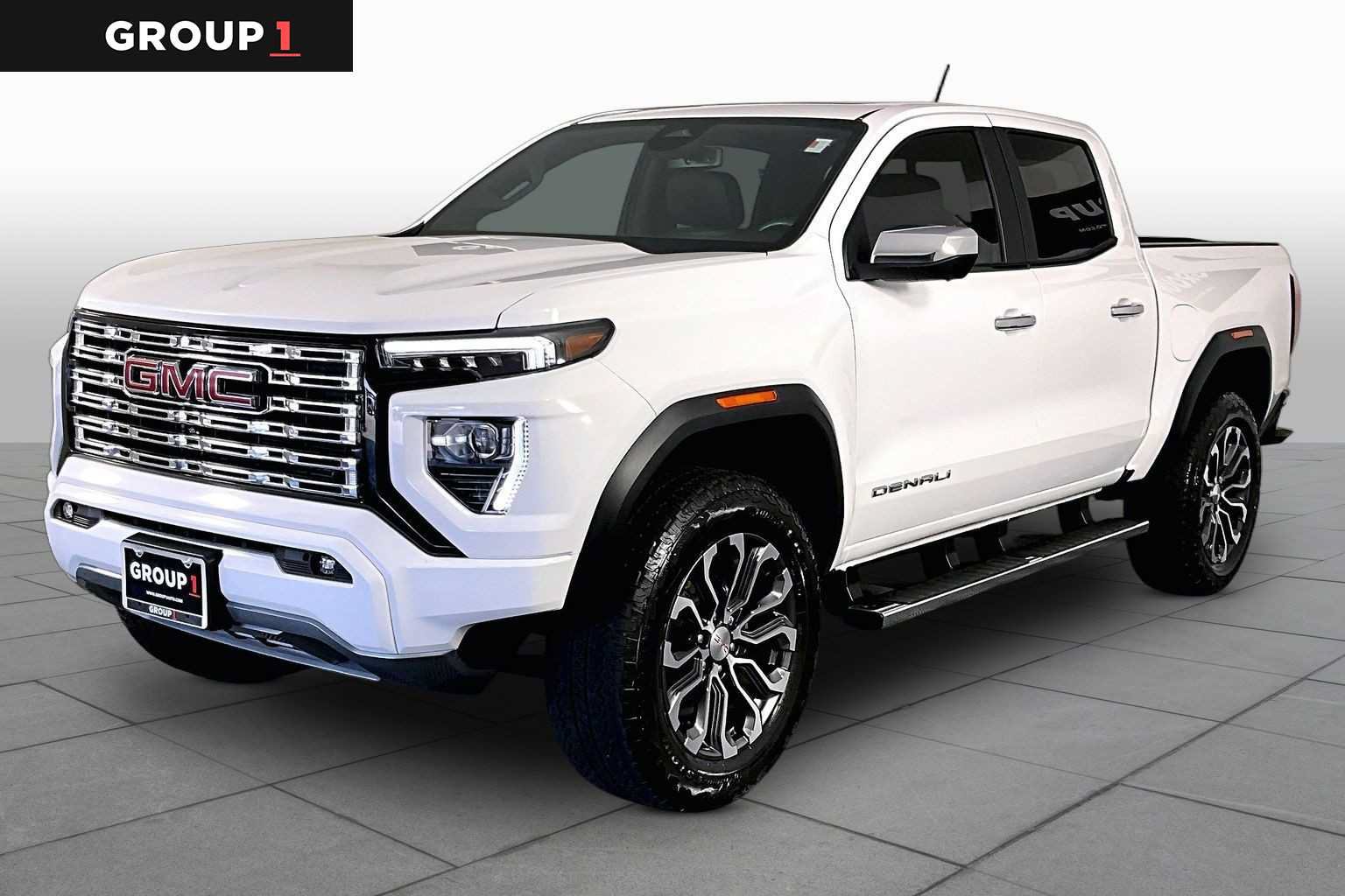 Certified 2024 GMC Canyon Denali AWD/4WD image 1