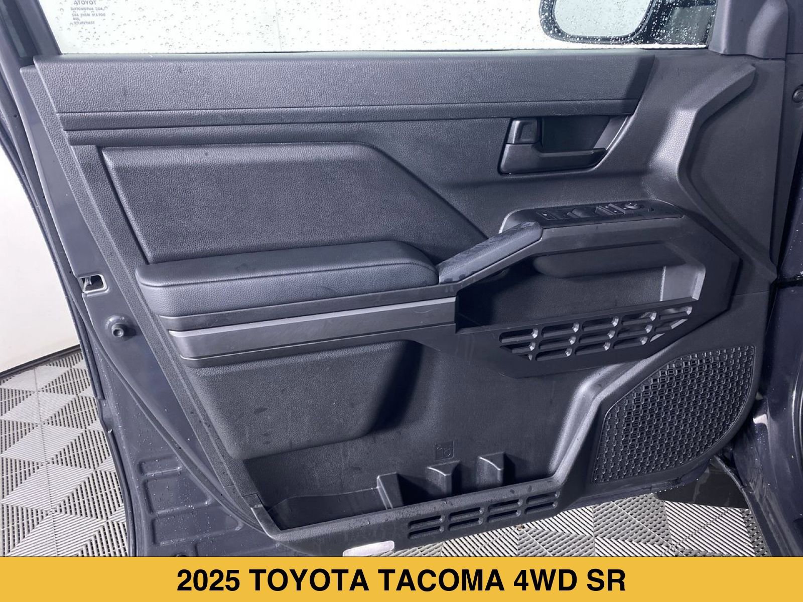 Used 2025 Toyota Tacoma SR5 w/ SR5 Upgrade Package AWD/4WD image 12