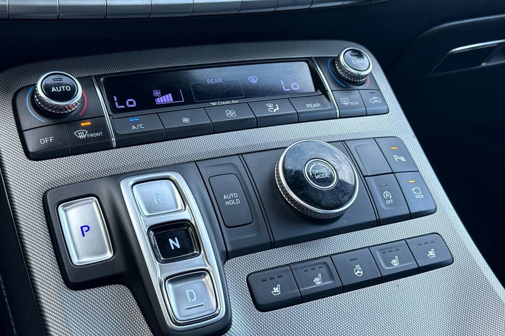 Used 2022 Hyundai Palisade Calligraphy w/ Winter Package image 20