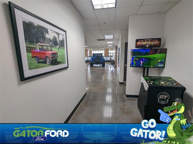 Used 2024 Ford Ranger Lariat w/ Trailer Tow Package image 38