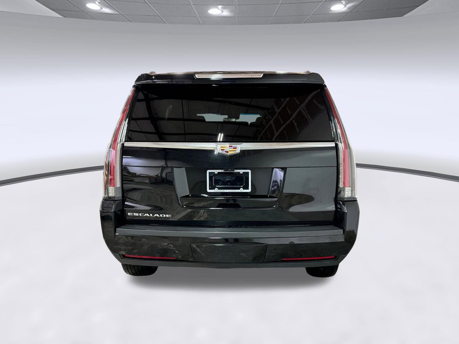Used 2019 Cadillac Escalade Premium Luxury AWD/4WD image 9