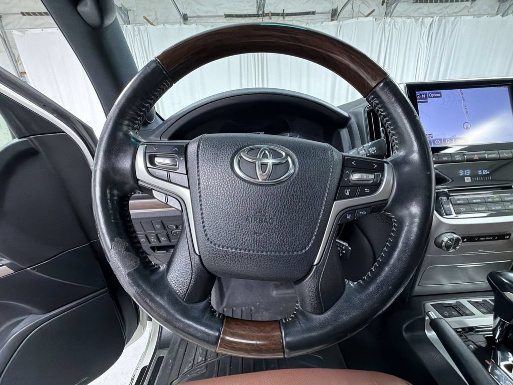 Used 2016 Toyota Land Cruiser AWD/4WD image 16