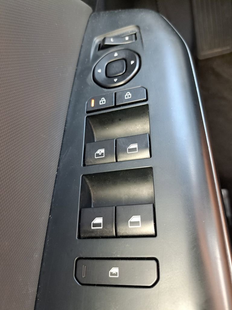 Used 2025 Kia K4 LXS image 17