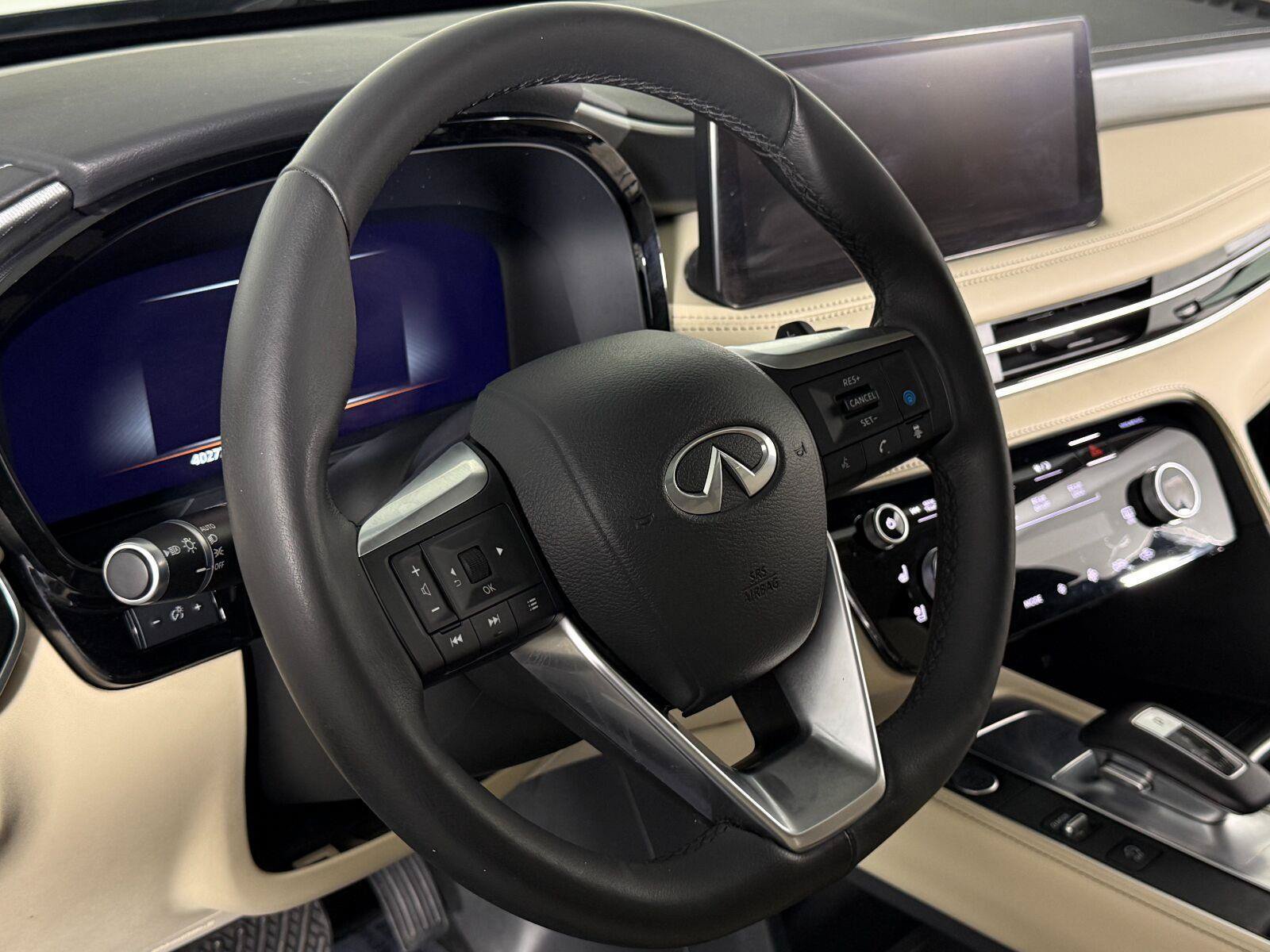 Certified 2023 INFINITI QX60 Luxe w/ Cargo Package AWD/4WD image 13