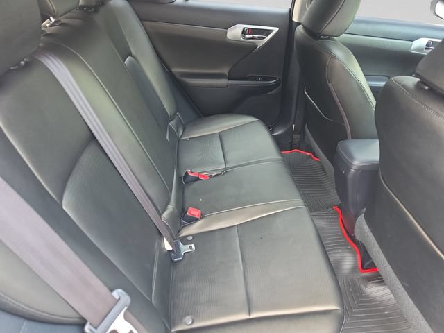 Used 2013 Lexus CT 200h w/ Premium Pkg w/Navigation FWD image 17