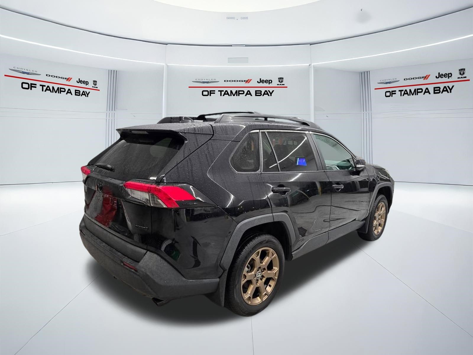 Used 2024 Toyota RAV4 AWD Hybrid image 6