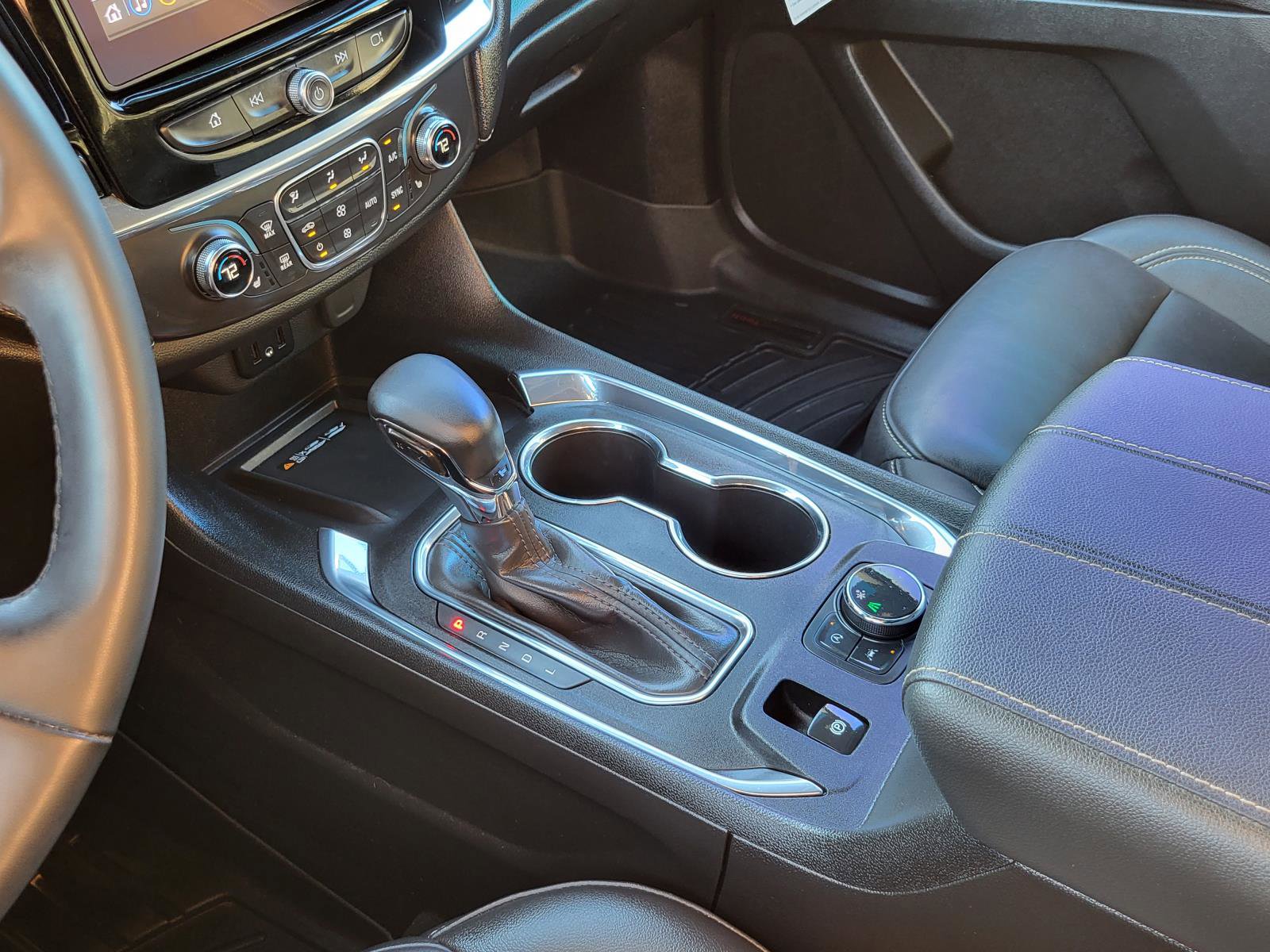 Used 2023 Chevrolet Traverse LT image 29