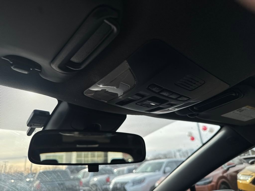 Used 2020 Toyota Corolla SE image 29