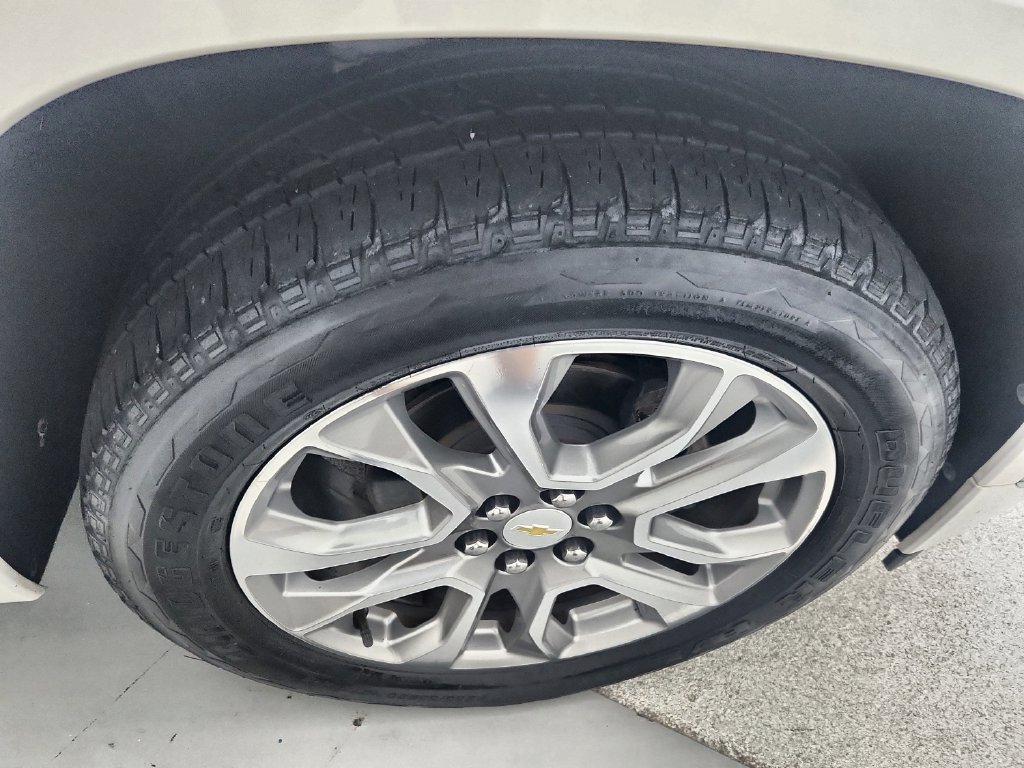 Used 2019 Chevrolet Traverse Premier w/ Driver Confidence II Package FWD image 37