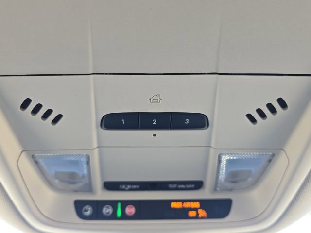 Used 2023 Buick Enclave Essence image 37