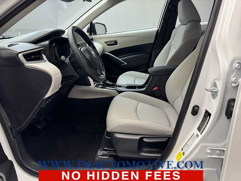 Used 2023 Toyota Corolla Cross L AWD/4WD image 12