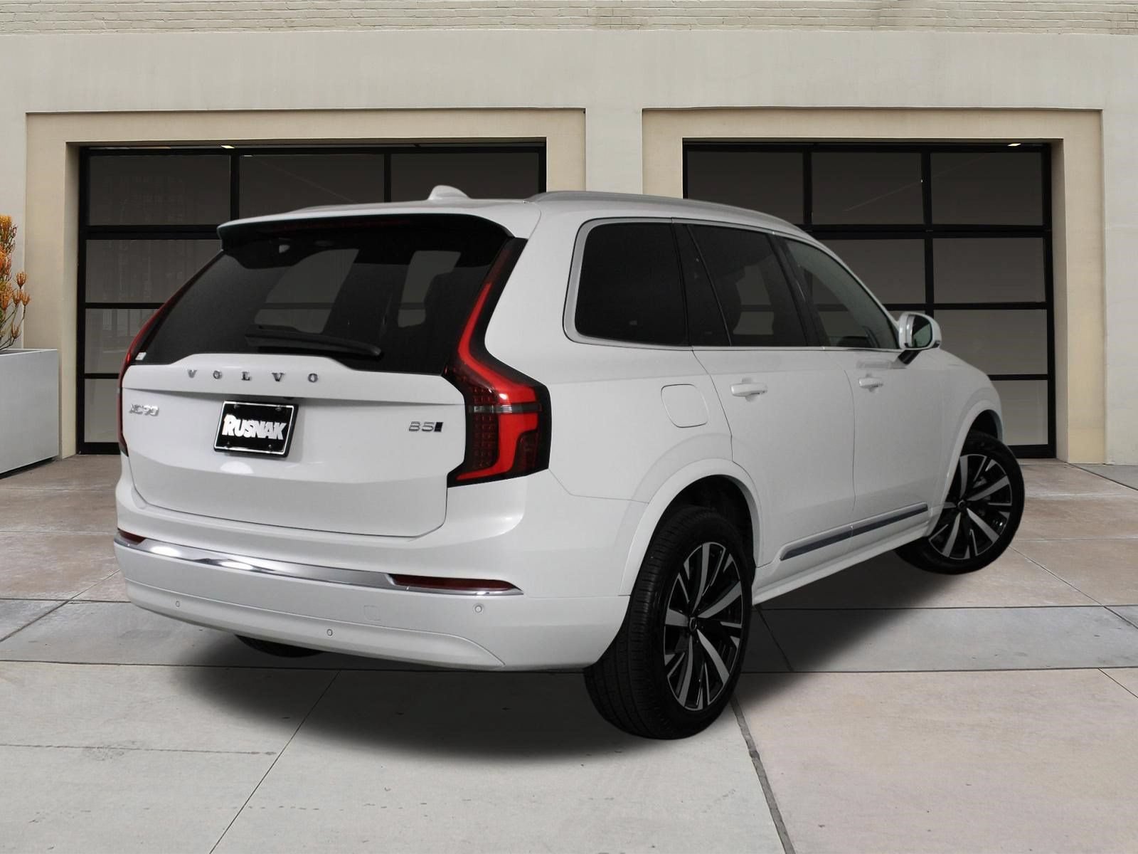 Certified 2026 Volvo XC90 B5 Core AWD/4WD image 4
