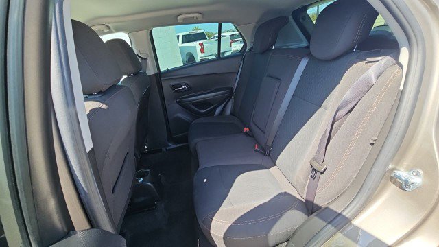 Used 2021 Chevrolet Trax LS AWD/4WD image 23