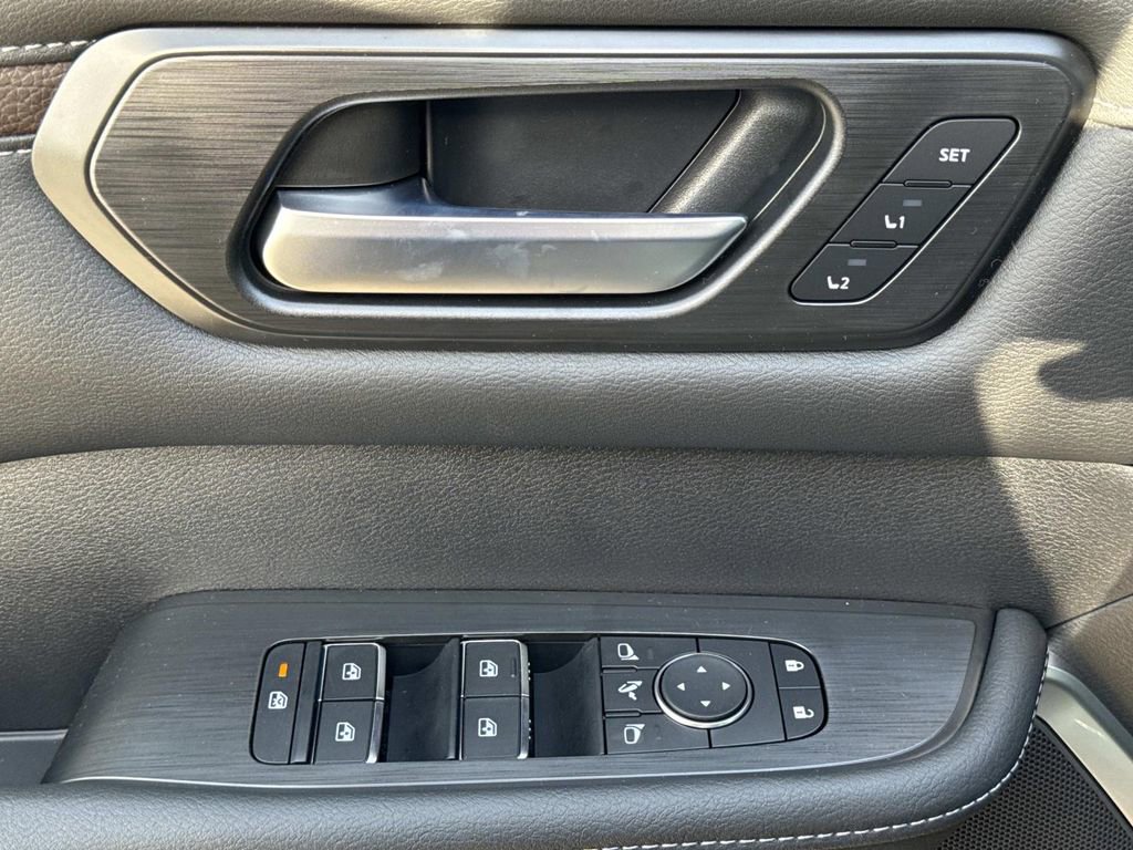 New 2026 Nissan Armada Platinum image 17