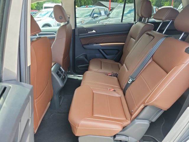 Used 2023 Volkswagen Atlas SE w/ Panoramic Sunroof Package FWD image 13