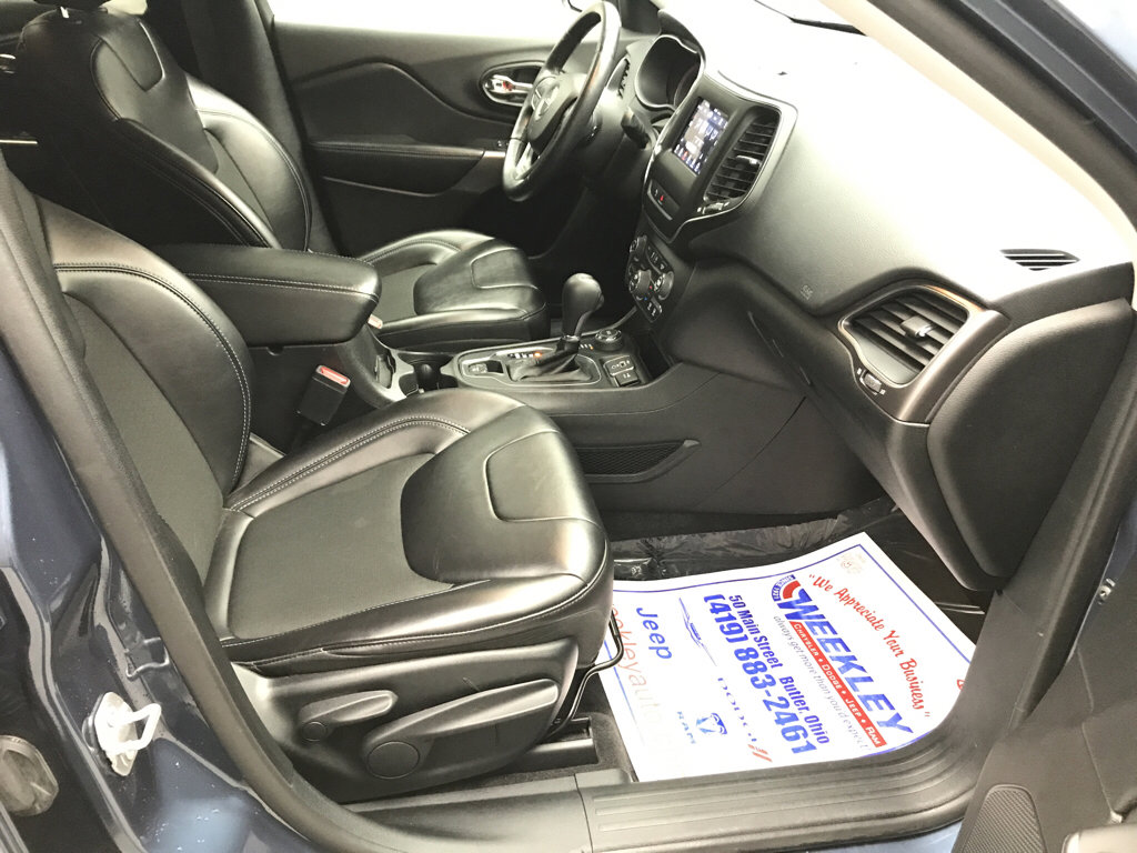 Used 2020 Jeep Cherokee Latitude Plus w/ Comfort/Convenience Group image 18