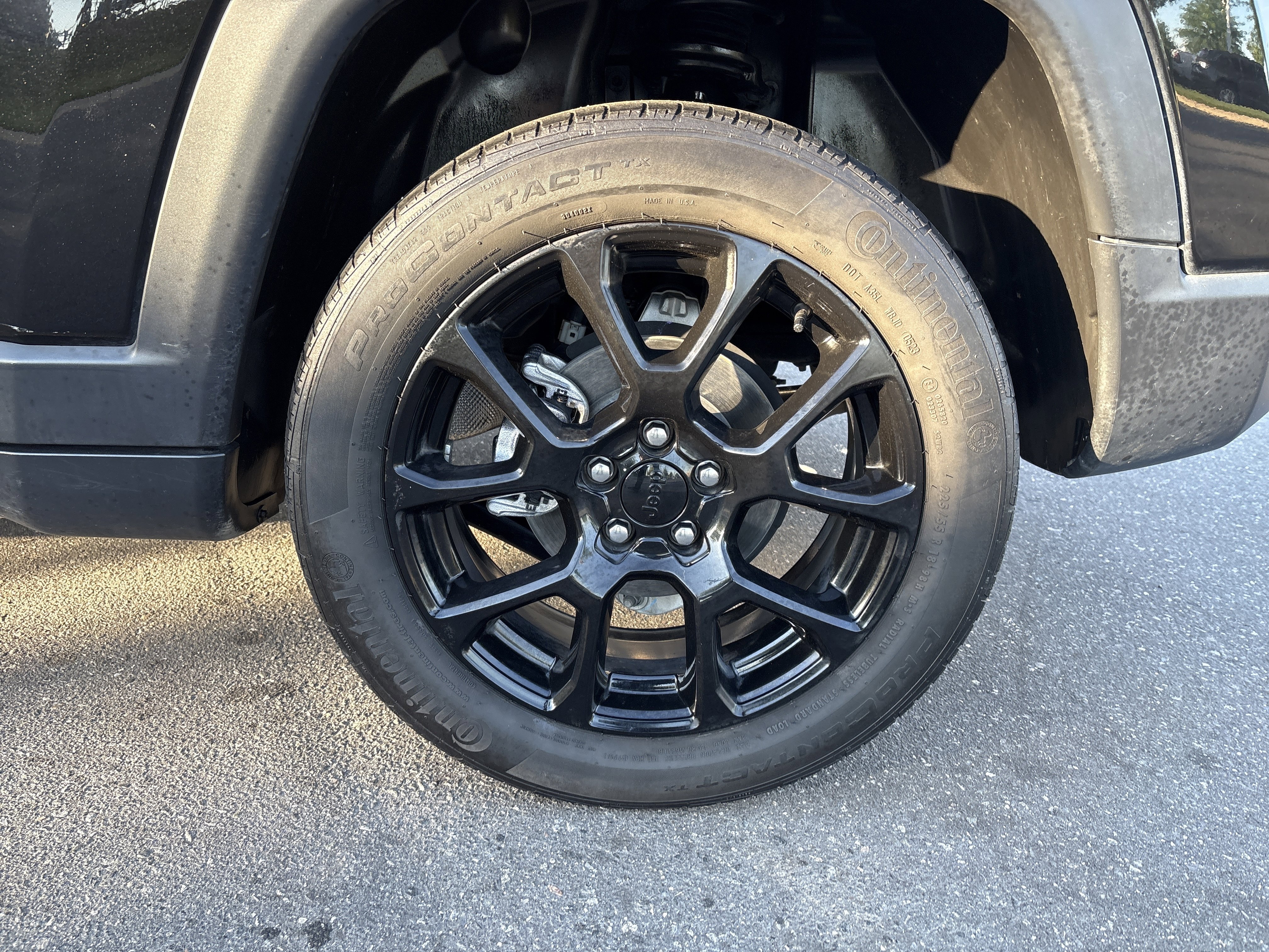 Used 2023 Jeep Compass Altitude AWD/4WD image 13