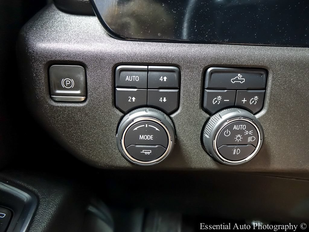 Used 2024 Chevrolet Silverado 1500 RST w/ Z71 Off-Road Package AWD/4WD image 17