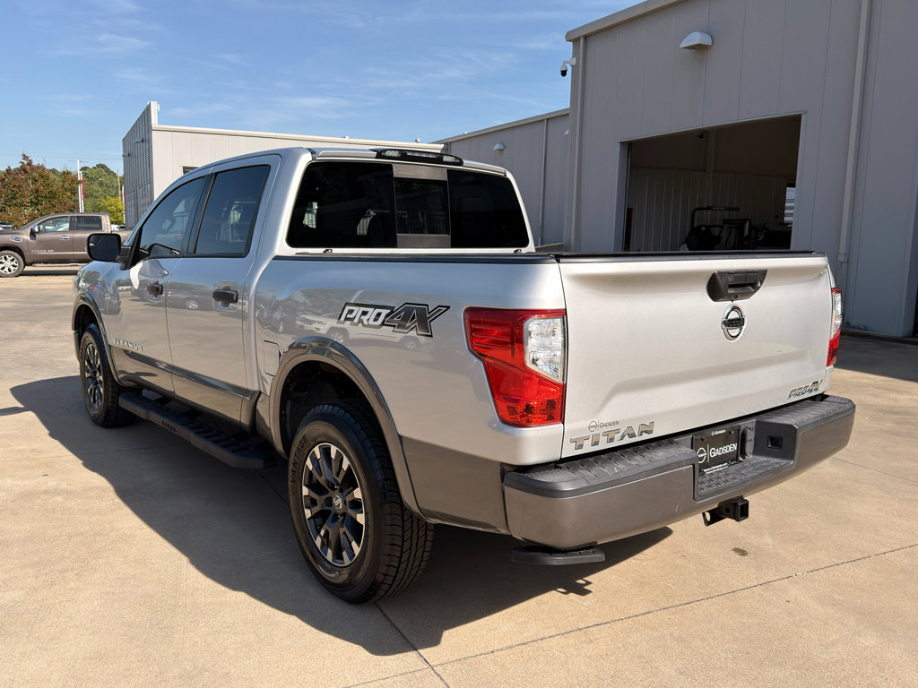 Used 2019 Nissan Titan PRO-4X AWD/4WD image 5