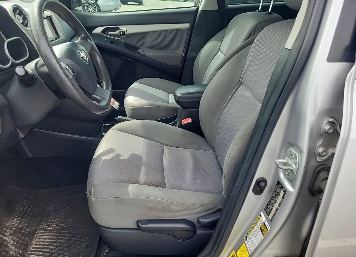 Used 2011 Toyota Matrix w/ Matrix Sport Pkg FWD image 8