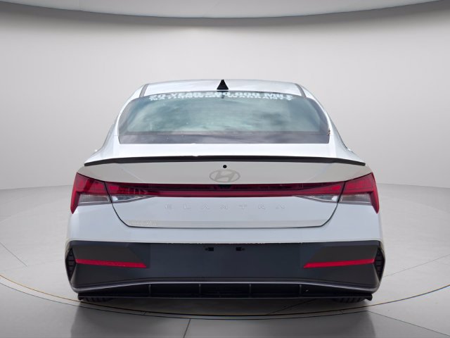 New 2026 Hyundai Elantra SEL Sport Premium FWD image 4