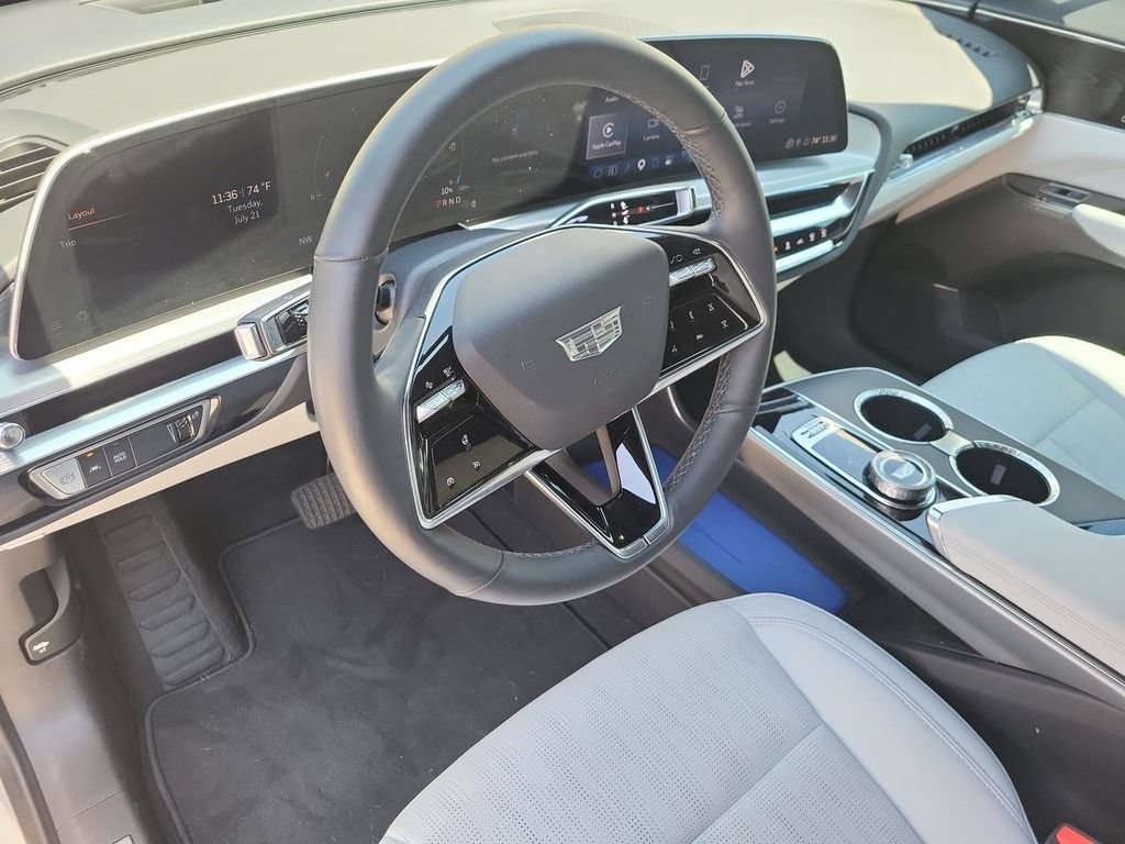 Used 2024 Cadillac Lyriq Sport AWD/4WD image 16
