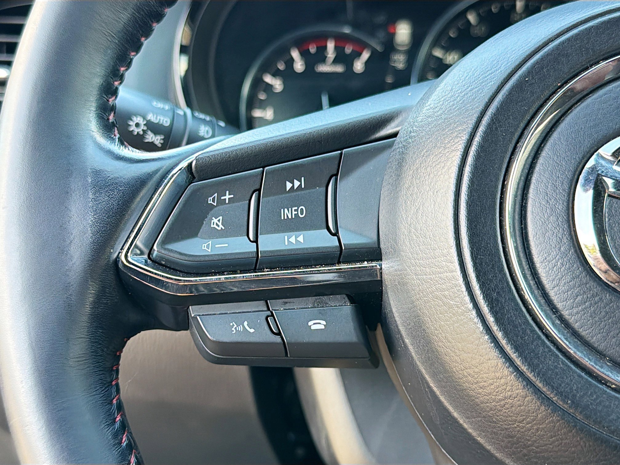 Certified 2022 MAZDA CX-9 Carbon Edition image 37