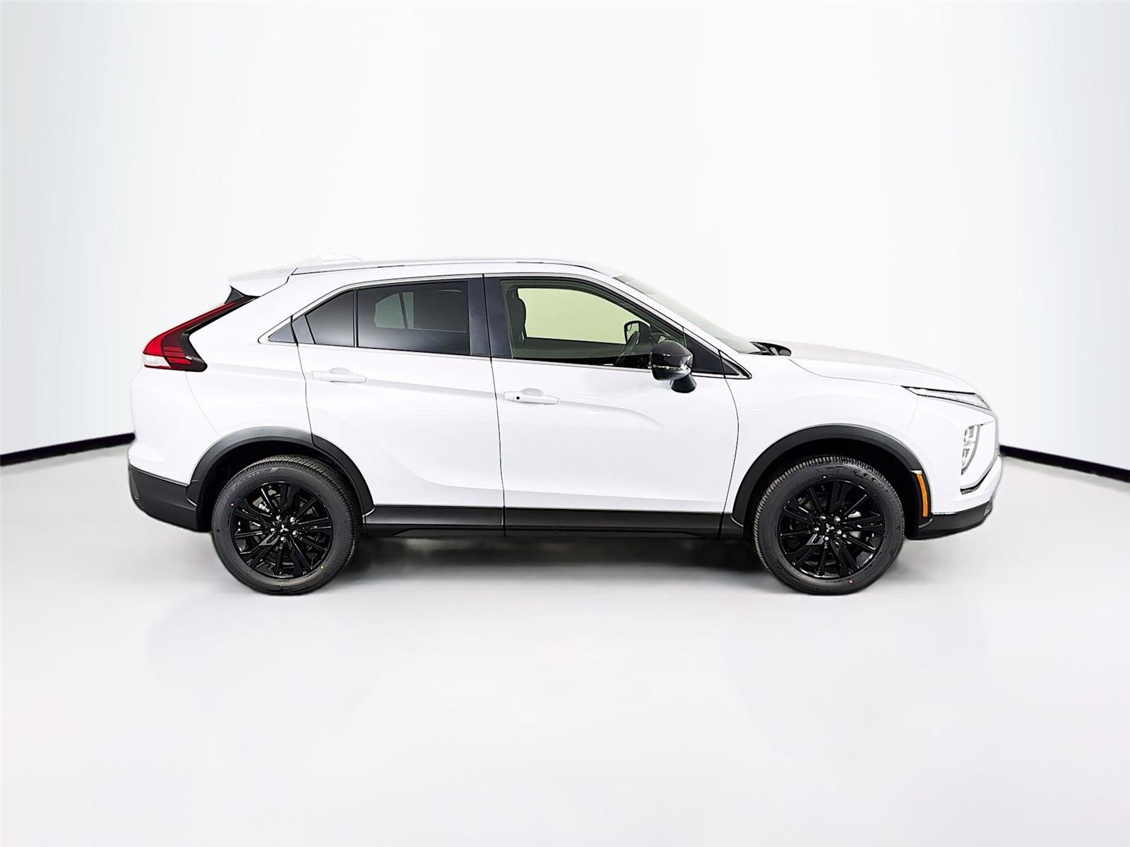 New 2026 Mitsubishi Eclipse Cross LE AWD/4WD image 8
