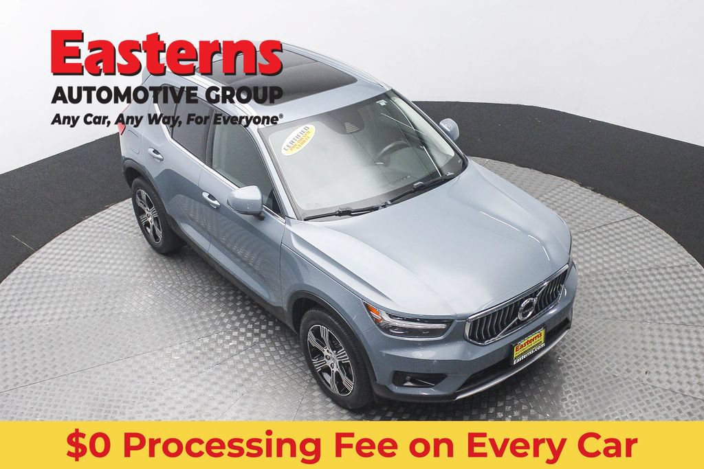 Used 2021 Volvo XC40 T4 Inscription FWD image 3