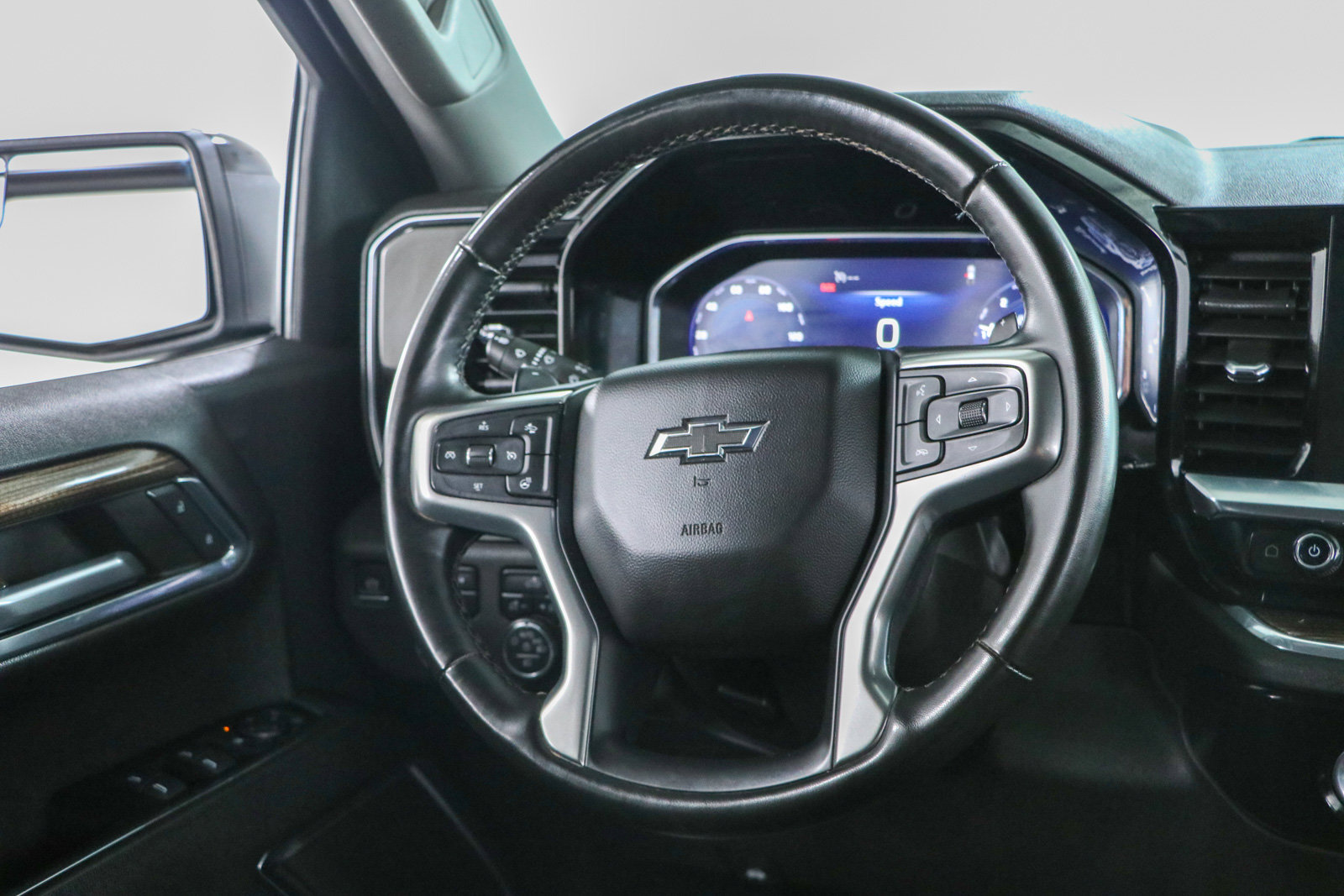 Used 2023 Chevrolet Silverado 1500 RST w/ Z71 Off-Road Package AWD/4WD image 12