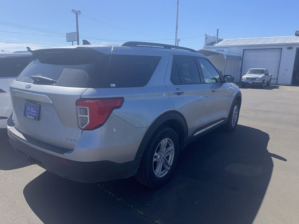 Used 2023 Ford Explorer XLT w/ Class IV Trailer Tow Package image 4