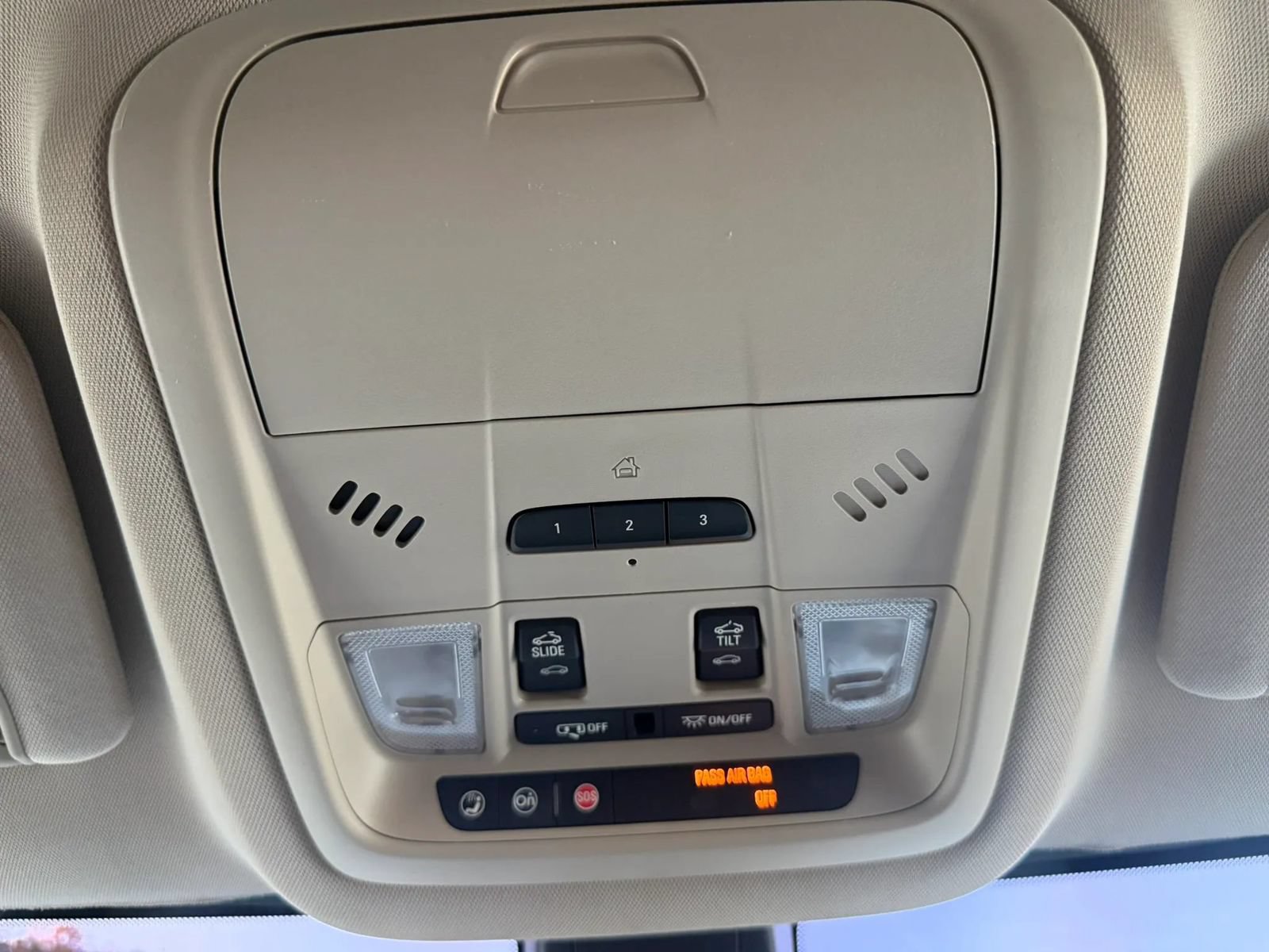 Used 2019 GMC Acadia Denali w/ Technology Package FWD image 33