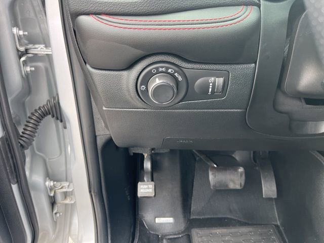 Used 2024 Dodge Durango R/T RWD image 33