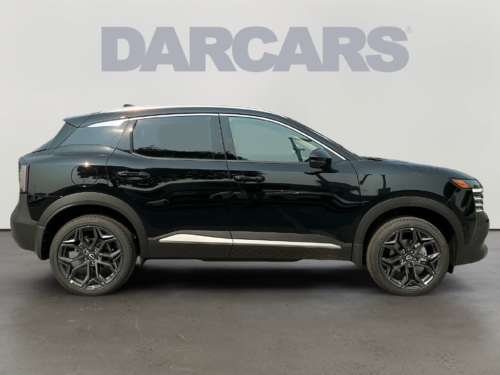 New 2026 Nissan Kicks SR w/ SR Premium Package FWD image 8