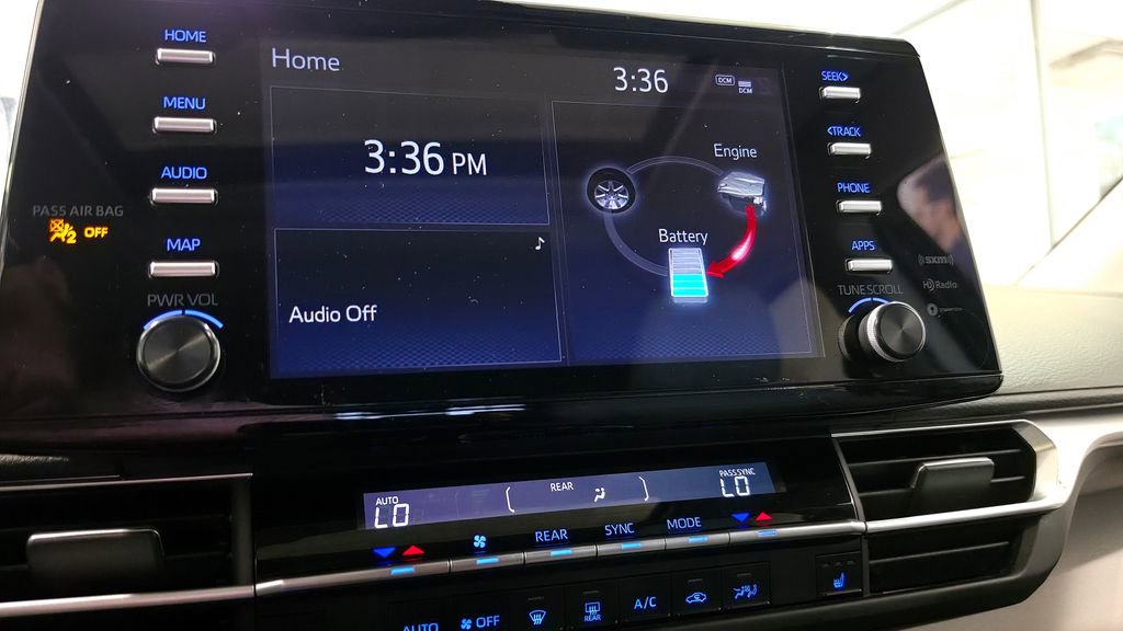 Used 2024 Toyota Sienna XLE image 42