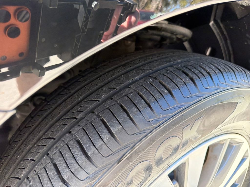 Used 2020 Nissan Pathfinder S image 12