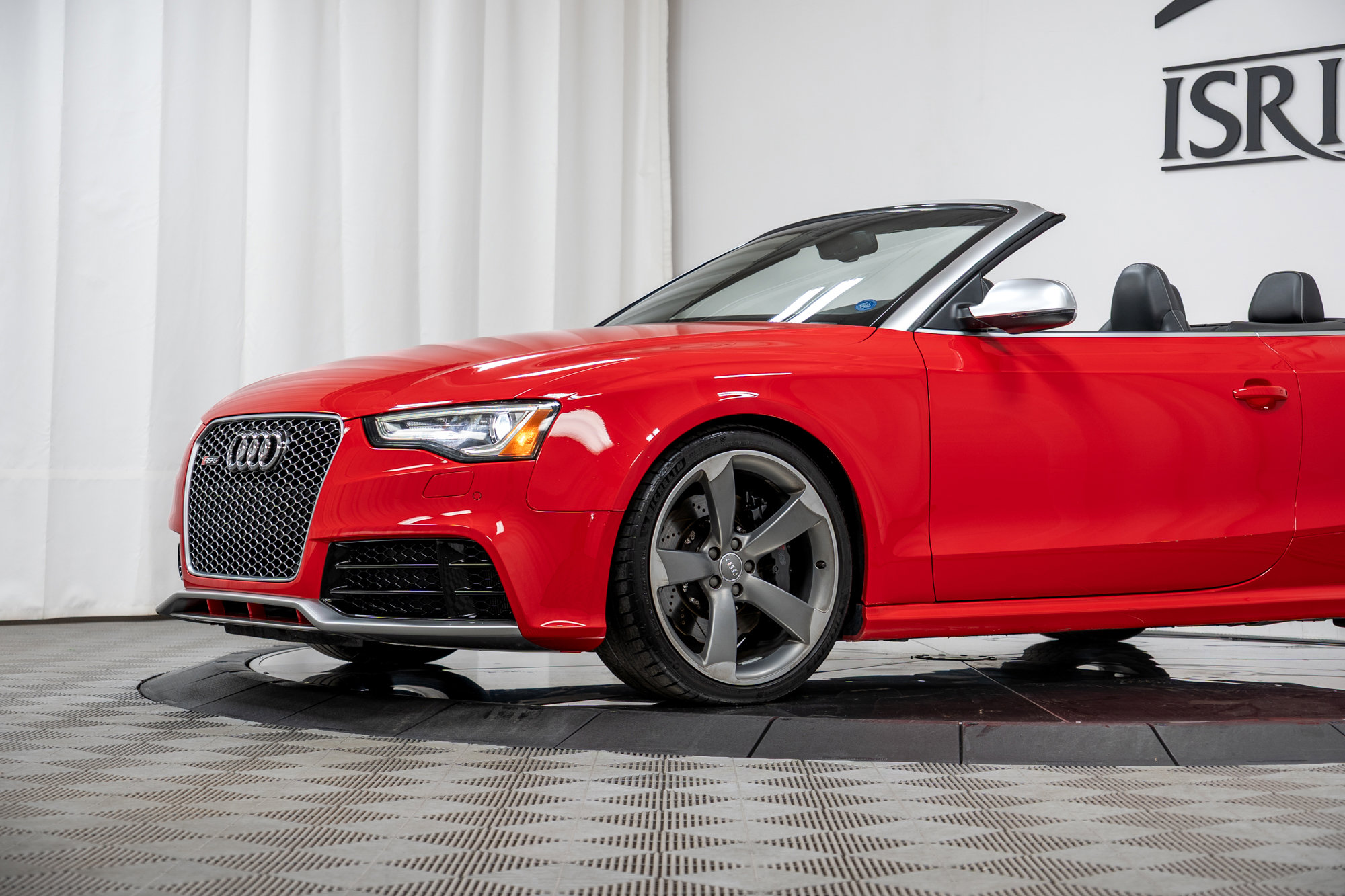 Used 2013 Audi RS 5 Cabriolet w/ Audi MMI Navigation Plus Pkg image 26