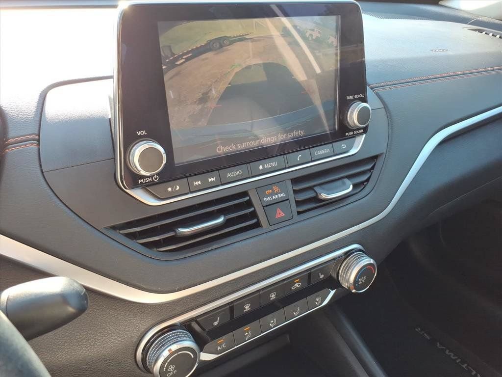 Used 2022 Nissan Altima 2.0 SR FWD image 34