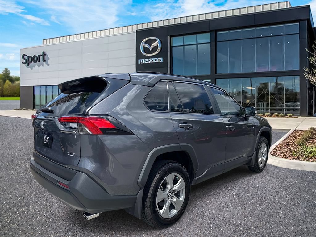 Used 2025 Toyota RAV4 XLE w/ Convenience Package FWD image 3