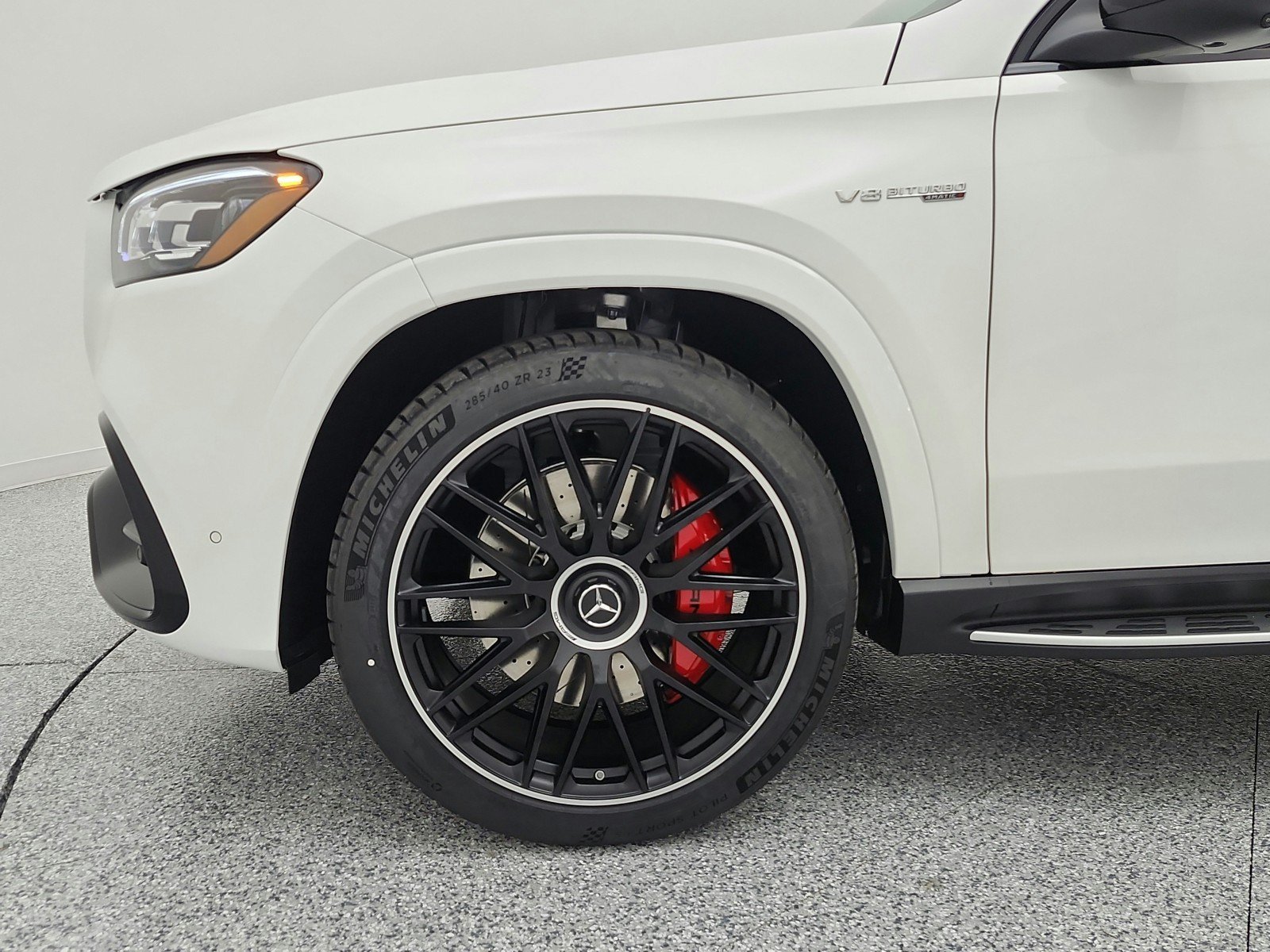 New 2026 Mercedes-Benz GLS 63 AMG 4MATIC image 13