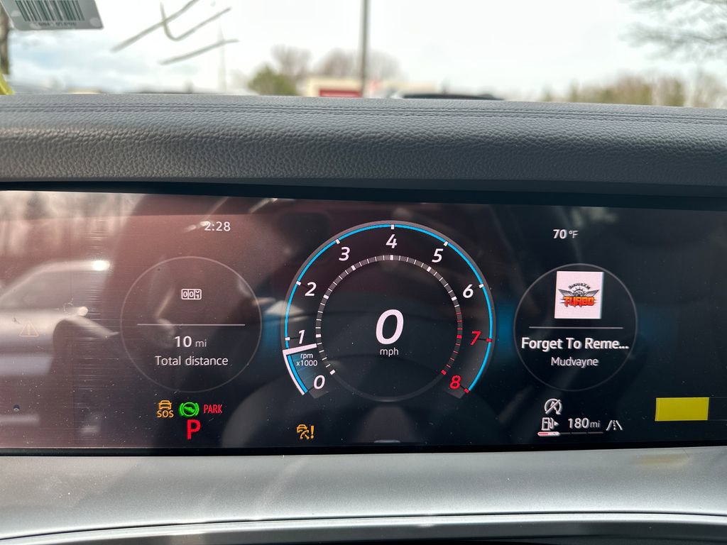 New 2026 Volkswagen Tiguan SE image 8