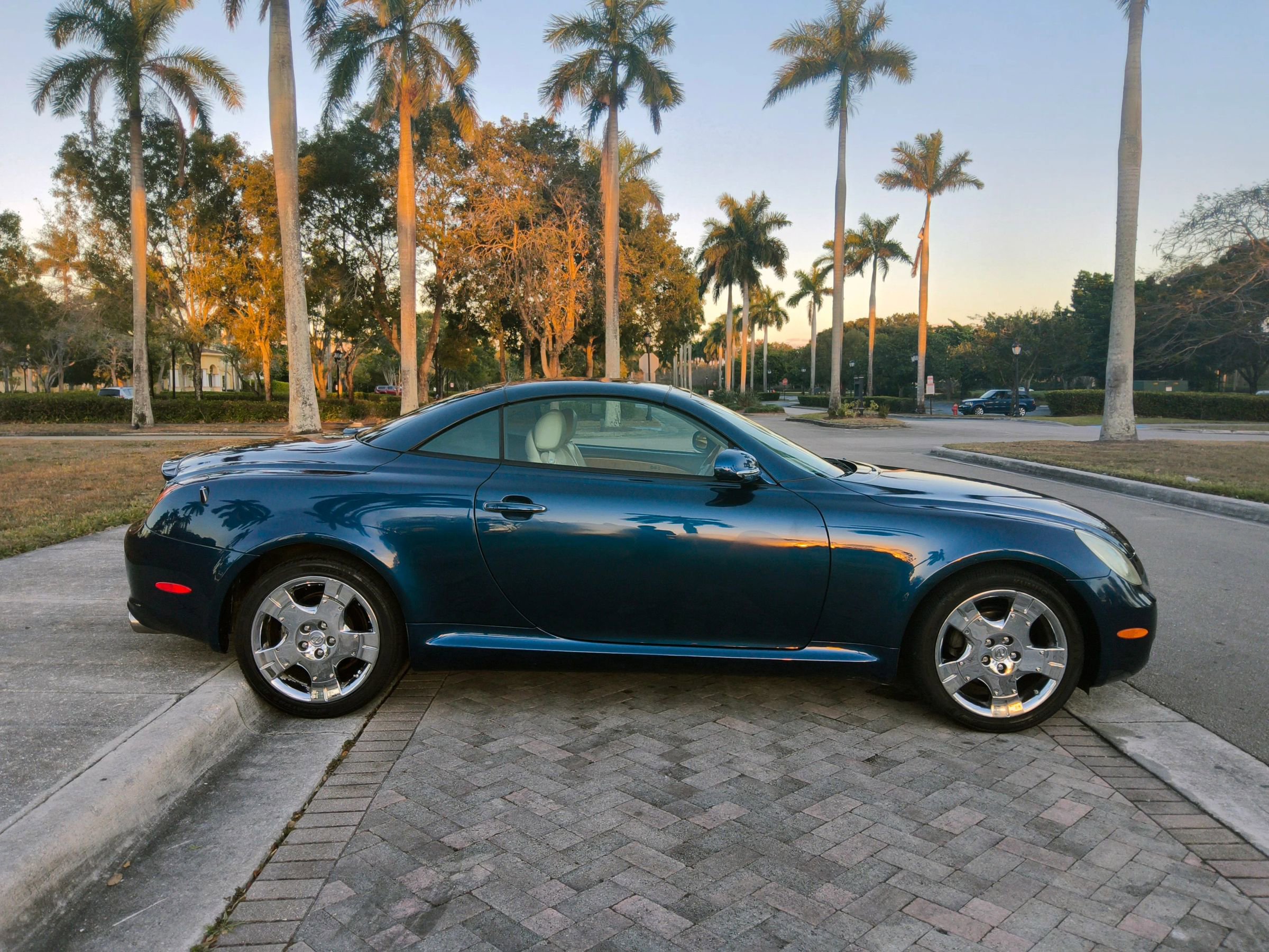 Used 2004 Lexus SC 430 Convertible RWD image 36