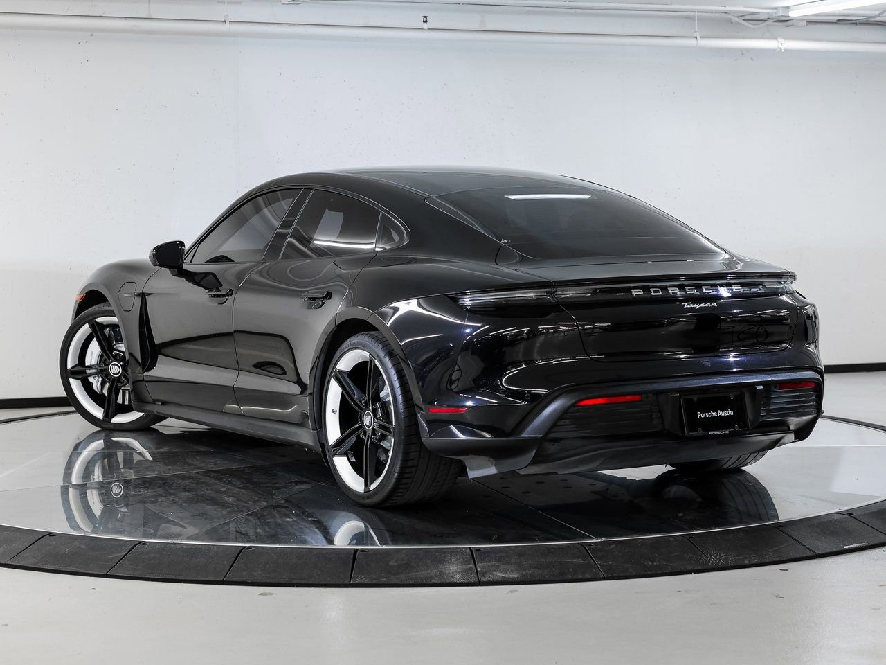 Certified 2024 Porsche Taycan image 3