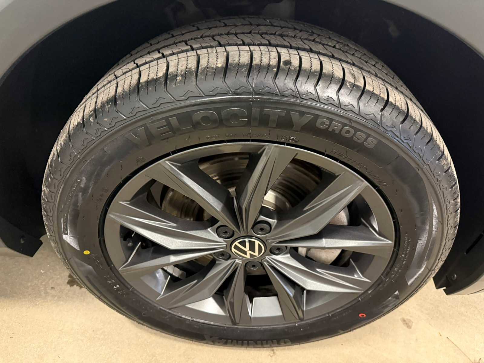 Certified 2022 Volkswagen Tiguan SE FWD image 12