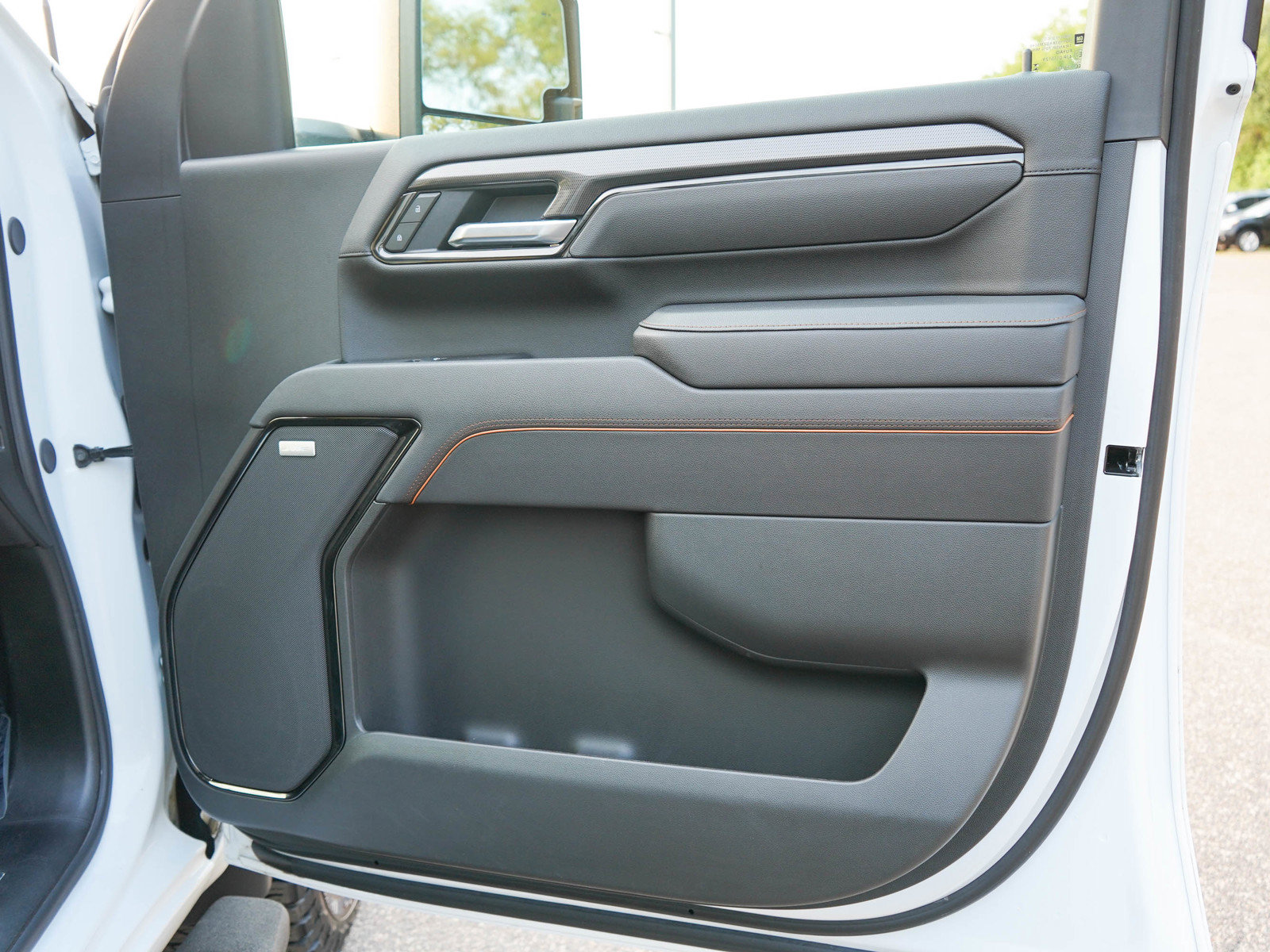 Used 2025 GMC Sierra 3500 AT4 w/ AT4 Premium Plus Package AWD/4WD image 12
